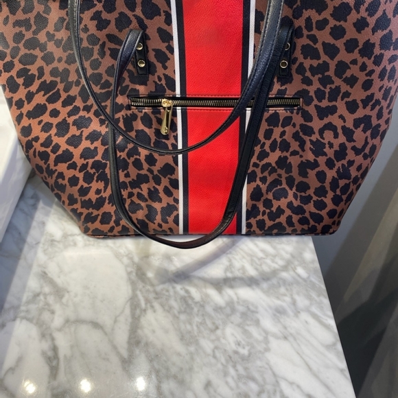 C Wonder shoulder tote - Picture 2 of 8